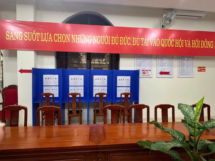 Phường Phú Diễn sẵn sàng cho Ngày bầu cử đại biểu Quốc hội khóa XVI và đại biểu HĐND các cấp, nhiệm kỳ 2026 - 2031
- Ảnh 29.