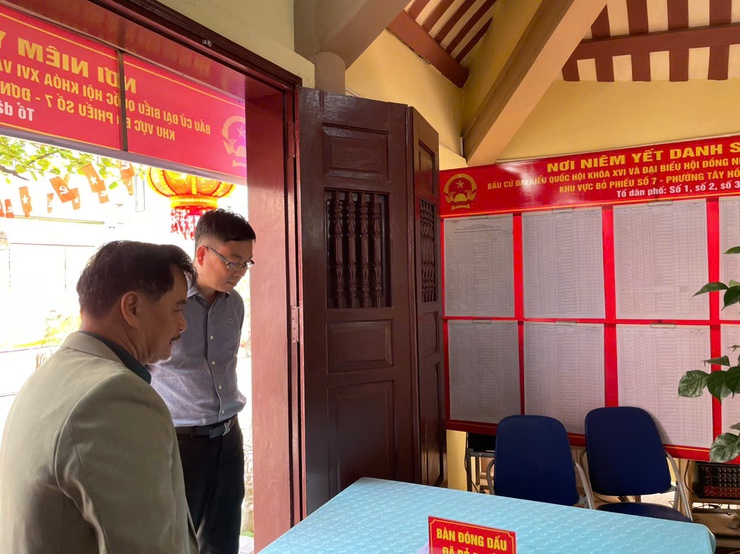 Phường Tây Hồ: Đồng loạt tổ chức diễn tập khai mạc bầu cử tại các khu vực bỏ phiếu, sẵn sàng cho ngày hội toàn dân.- Ảnh 6.