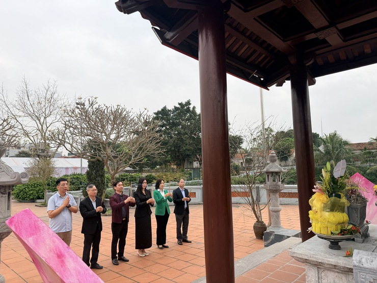 Phường Bồ Đề tổ chức Lễ dâng hương, báo cáo về công tác bầu cử đại biểu Quốc hội khóa XVI và đại biểu HĐND các cấp nhiệm kỳ 2026 – 2031- Ảnh 3.