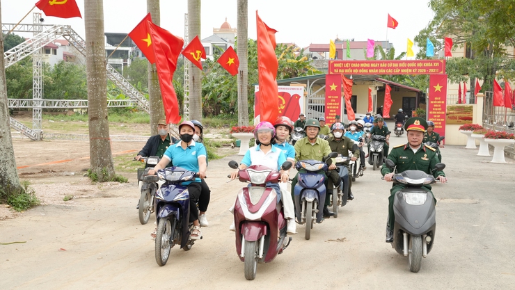 Các Hội, đoàn thể phường Yên Nghĩa tổ chức tuyên truyền lưu động chào mừng cuộc bầu cử đại biểu Quốc hội khóa XVI và HĐND các cấp nhiệm kỳ 2026 – 2031- Ảnh 3.