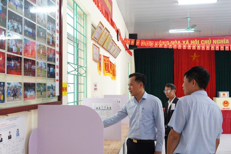 Đồng chí Bí thư Đảng ủy phường Chương Mỹ - Phí Minh Hải kiểm tra, động viên công tác chuẩn bị bầu cử trên địa bàn phường- Ảnh 12.