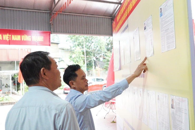 Đồng chí Bí thư Đảng ủy phường Chương Mỹ - Phí Minh Hải kiểm tra, động viên công tác chuẩn bị bầu cử trên địa bàn phường- Ảnh 18.