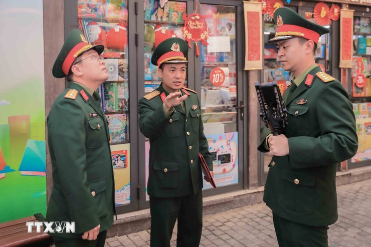 CỬA NAM TRƯỚC NGÀY HỘI LỚN&nbsp;
- Ảnh 7.