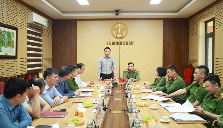 Đoàn công tác Công an TP Hà Nội kiểm tra công tác bảo đảm an ninh trật tự phục vụ bầu cử tại xã Minh Châu- Ảnh 5.