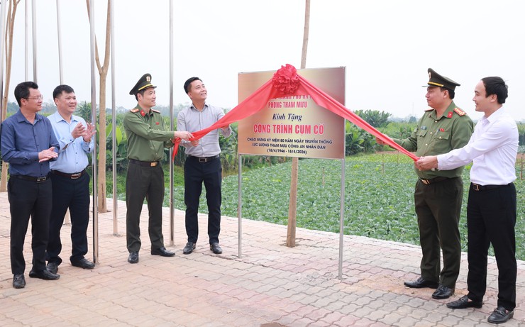 Khánh thành công trình Cụm cờ và đường hoa phong linh tại xã Minh Châu chào mừng bầu cử Quốc hội khóa XVI và HĐND các cấp nhiệm kỳ 2026 – 2031.- Ảnh 4.