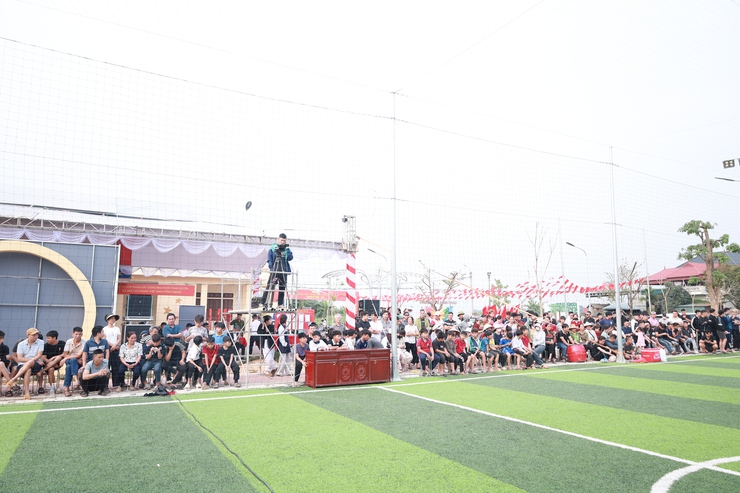 Khánh thành công trình Cụm cờ và đường hoa phong linh tại xã Minh Châu chào mừng bầu cử Quốc hội khóa XVI và HĐND các cấp nhiệm kỳ 2026 – 2031.- Ảnh 6.