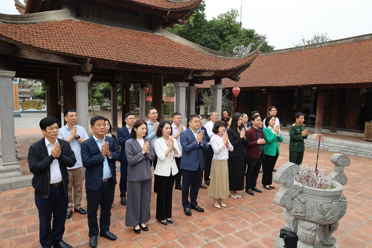 Phường Bồ Đề tổ chức Lễ dâng hương, báo cáo về công tác bầu cử đại biểu Quốc hội khóa XVI và đại biểu HĐND các cấp nhiệm kỳ 2026 – 2031- Ảnh 1.