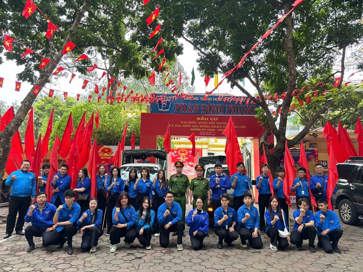 Ba Đình: Ra quân cao điểm lập lại trật tự đô thị, chào mừng ngày hội bầu cử của toàn dân- Ảnh 4.