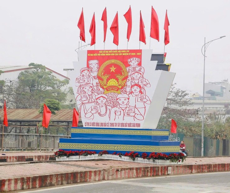 Phường Dương Nội rực rỡ cờ hoa, sẵn sàng cho ngày hội non sông- Ảnh 1.