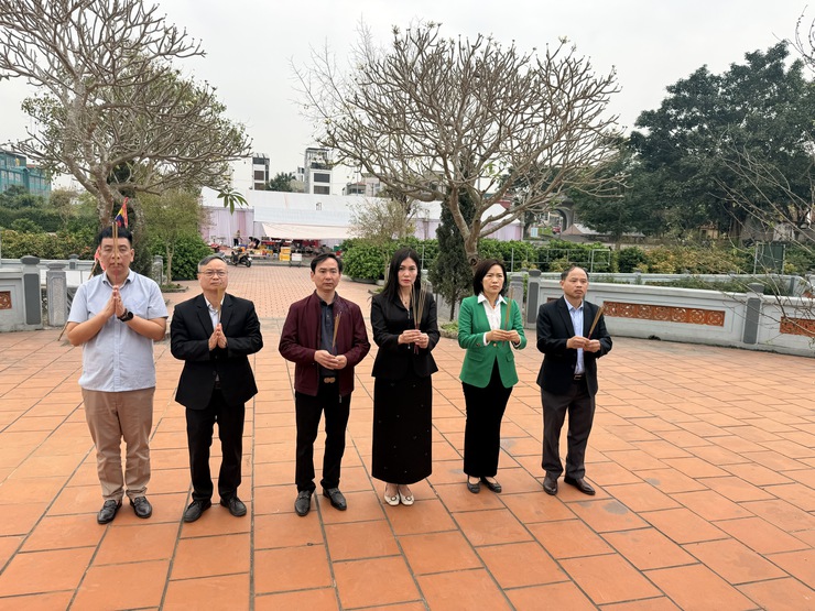 Phường Bồ Đề tổ chức Lễ dâng hương, báo cáo về công tác bầu cử đại biểu Quốc hội khóa XVI và đại biểu HĐND các cấp nhiệm kỳ 2026 – 2031- Ảnh 4.