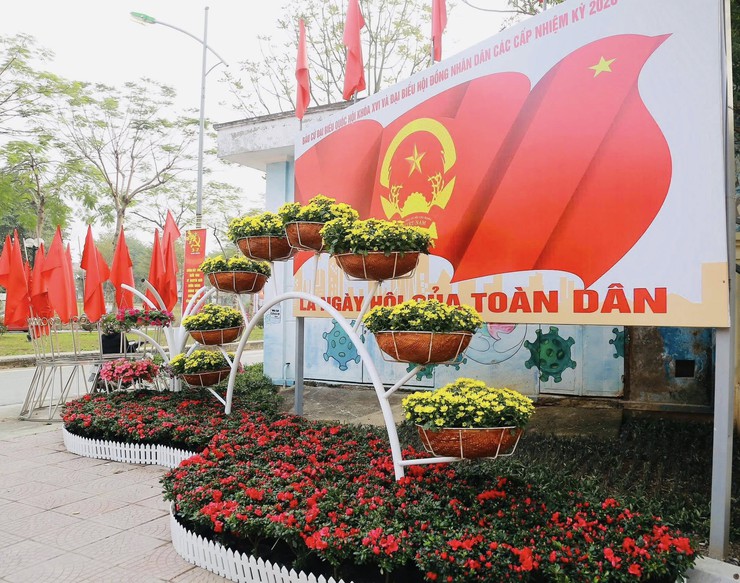 Phường Dương Nội rực rỡ cờ hoa, sẵn sàng cho ngày hội non sông- Ảnh 4.