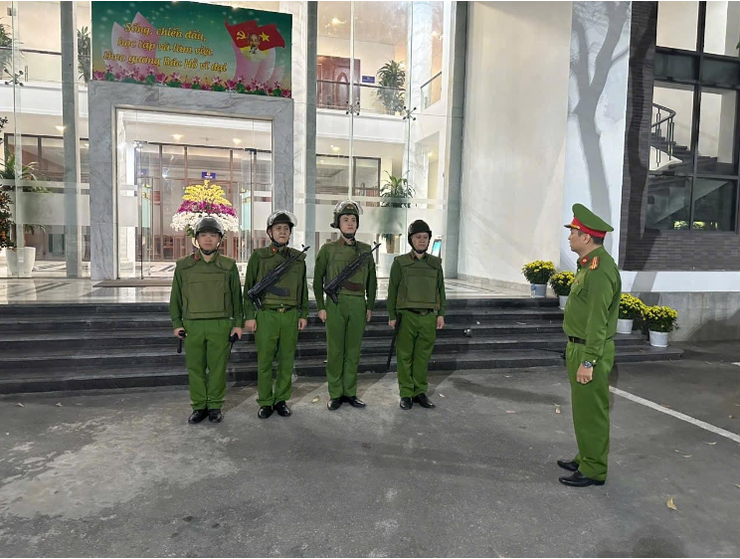 Công an phường Tây Hồ triển khai các phương án đảm bảo tuyệt đối an toàn ngày bầu cử- Ảnh 4.