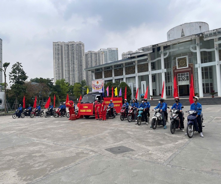 Tuổi trẻ Thanh Xuân ra quân tuyên truyền lưu động trực quan về bầu cử- Ảnh 1.