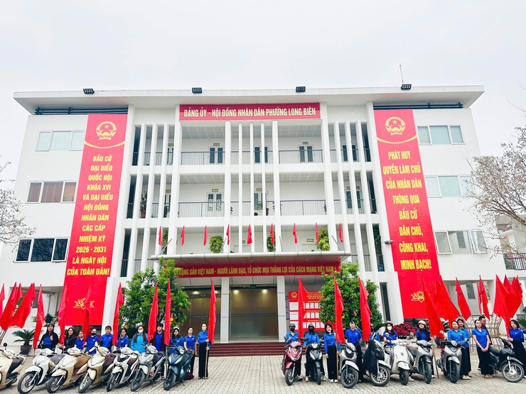 Phường Long Biên: Những Chuyến Xe Tuyên Truyền - Ngọn Lửa Lan Tỏa Ngày Hội Non Sông- Ảnh 1.