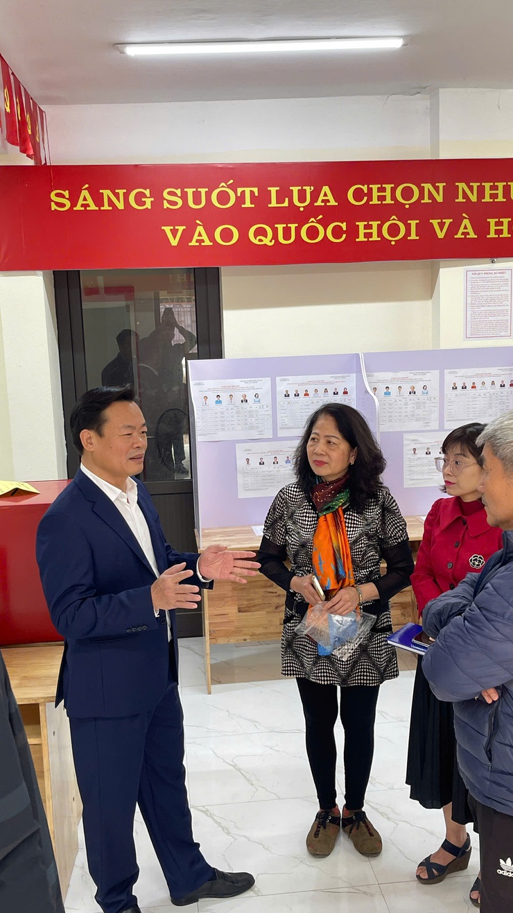 Phường Hồng Hà kiểm tra công tác chuẩn bị cho ngày bầu cử đại biểu quốc hội khóa XVI và Đại biểu HĐND các cấp nhiệm kỳ 2026-2031- Ảnh 2.