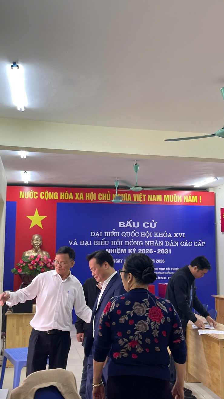 Phường Hồng Hà kiểm tra công tác chuẩn bị cho ngày bầu cử đại biểu quốc hội khóa XVI và Đại biểu HĐND các cấp nhiệm kỳ 2026-2031- Ảnh 1.