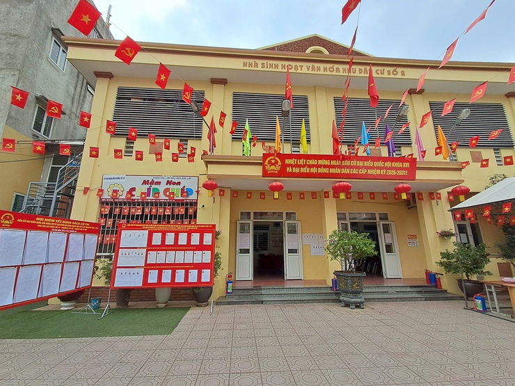 Tây Hồ rực rỡ cờ hoa chào đón ngày hội toàn dân- Ảnh 11.