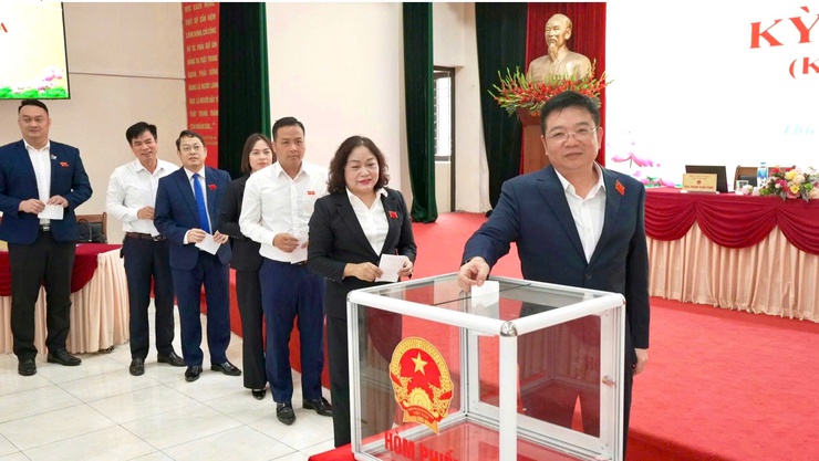 Hội đồng nhân dân xã Thiên Lộc khóa I, nhiệm kỳ 2021 - 2026 tổ chức kỳ họp thứ Ba (kỳ họp đột xuất)- Ảnh 10.