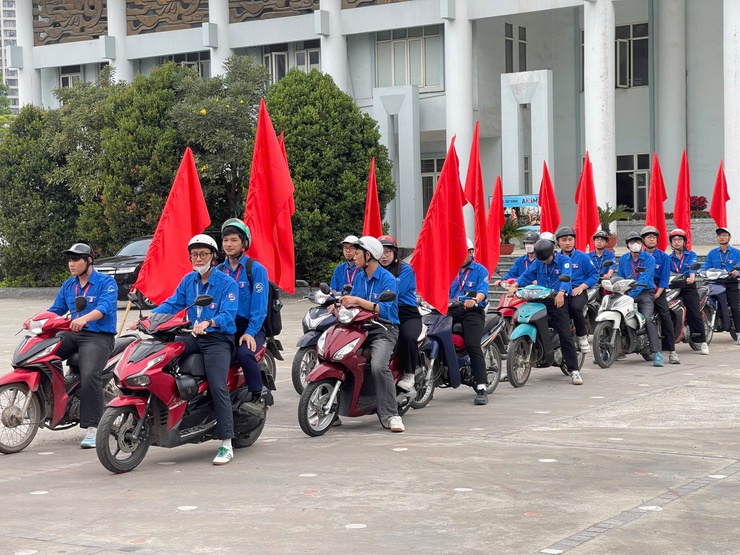 Tuổi trẻ Thanh Xuân ra quân tuyên truyền lưu động trực quan về bầu cử- Ảnh 3.