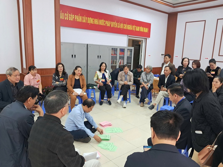 Phường Tây Hồ: Đồng loạt tổ chức diễn tập khai mạc bầu cử tại các khu vực bỏ phiếu, sẵn sàng cho ngày hội toàn dân.- Ảnh 12.