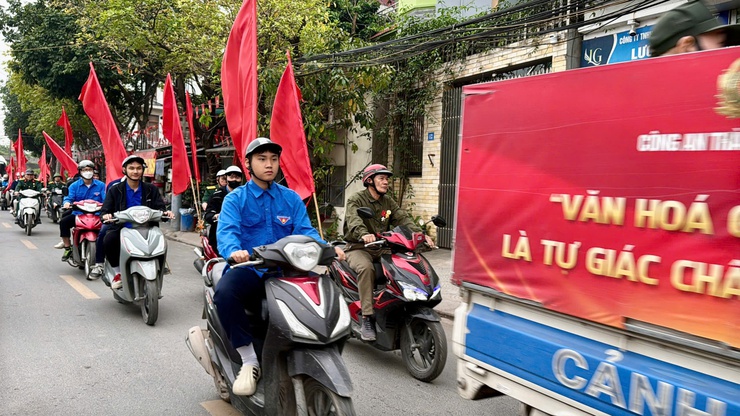 PHƯỜNG LĨNH NAM  RA QUÂN TUYÊN TRUYỀN LƯU ĐỘNG TRỰC QUAN VỀ BẦU CỬ- Ảnh 5.
