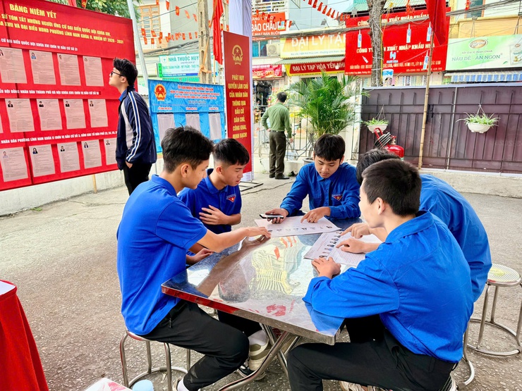 PHƯỜNG LĨNH NAM  RA QUÂN TUYÊN TRUYỀN LƯU ĐỘNG TRỰC QUAN VỀ BẦU CỬ- Ảnh 8.