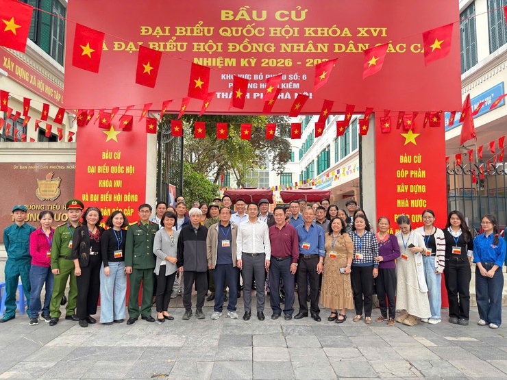 Hoàn Kiếm đã sẵn sàng là bông hoa đẹp nhất trong ngày hội non sông- Ảnh 11.