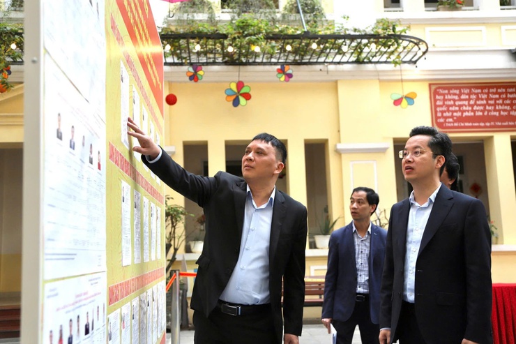 Đoàn công tác số 16 kiểm tra công tác bầu cử tại phường Hoàn Kiếm và phường Cửa Nam- Ảnh 5.