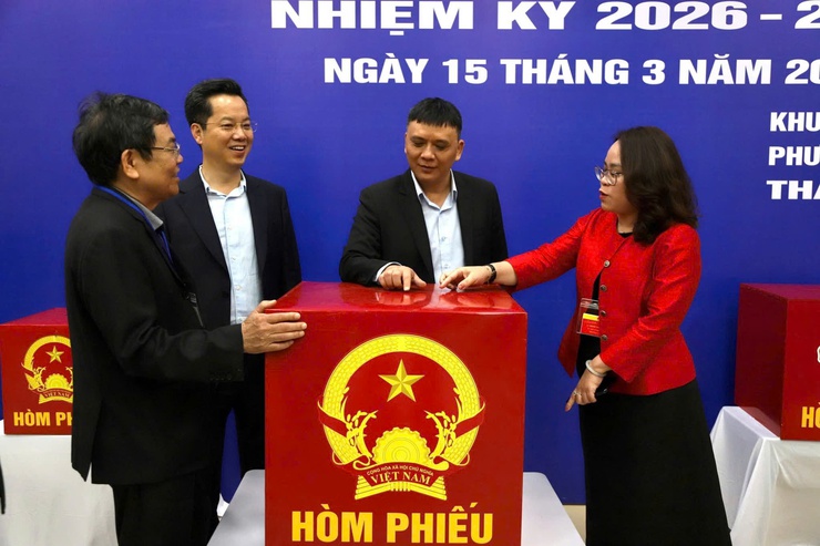 Đoàn công tác số 16 kiểm tra công tác bầu cử tại phường Hoàn Kiếm và phường Cửa Nam- Ảnh 9.