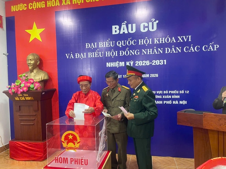 Cập nhật ngày bầu cử tại Xuân Đỉnh: Tỷ lệ cử tri đi bầu đạt kết quả cao- Ảnh 1.