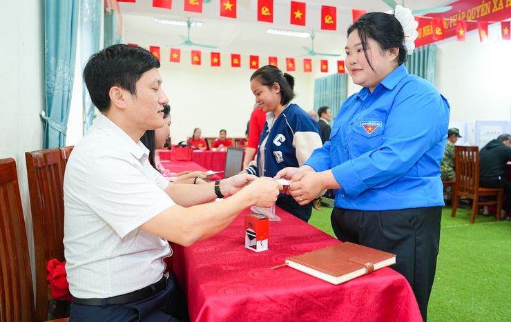 Đồng chí Phó Bí thư Đảng ủy, Chủ tịch UBND xã Quốc Oai dự khai mạc bầu cử đại biểu Quốc hội khóa XVI và đại biểu HĐND các cấp nhiệm kỳ 2026–2031- Ảnh 18.