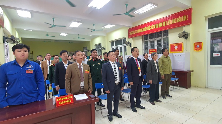 25/25 khu vực bầu cử phường Phú Lương khai mạc Ngày hội toàn dân đi bầu cử- Ảnh 3.