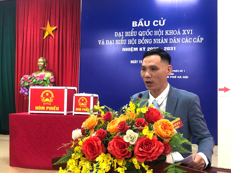 Chủ tịch UBND xã Nguyễn Qúy Mạnh dự Lễ khai mạc tại Tổ bỏ phiếu số 1 - Cụm 5 Thọ Xuân- Ảnh 2.