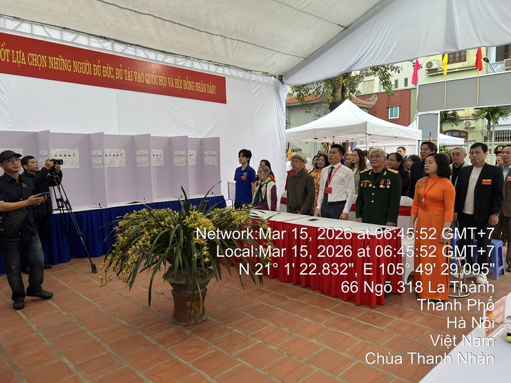 Tưng bừng ngày hội bầu cử – Cử tri Phường Ô Chợ Dừa phấn khởi đi bỏ phiếu từ sớm- Ảnh 31.