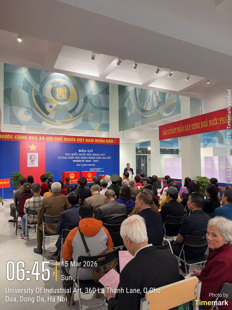 Tưng bừng ngày hội bầu cử – Cử tri Phường Ô Chợ Dừa phấn khởi đi bỏ phiếu từ sớm- Ảnh 33.