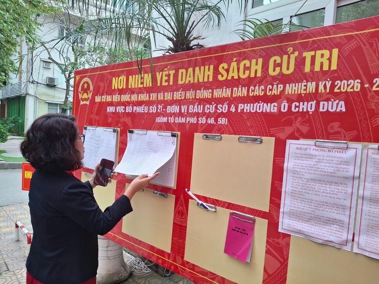 Tưng bừng ngày hội bầu cử – Cử tri Phường Ô Chợ Dừa phấn khởi đi bỏ phiếu từ sớm- Ảnh 36.