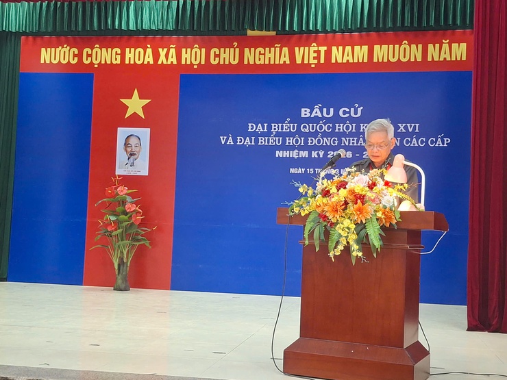 Tưng bừng ngày hội bầu cử – Cử tri Phường Ô Chợ Dừa phấn khởi đi bỏ phiếu từ sớm- Ảnh 37.