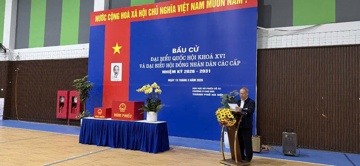 Tưng bừng ngày hội bầu cử – Cử tri Phường Ô Chợ Dừa phấn khởi đi bỏ phiếu từ sớm- Ảnh 40.