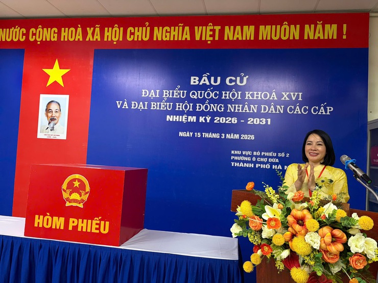 Tưng bừng ngày hội bầu cử – Cử tri Phường Ô Chợ Dừa phấn khởi đi bỏ phiếu từ sớm- Ảnh 10.