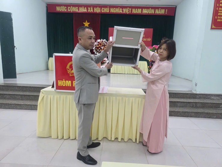 25/25 khu vực bầu cử phường Phú Lương khai mạc Ngày hội toàn dân đi bầu cử- Ảnh 9.