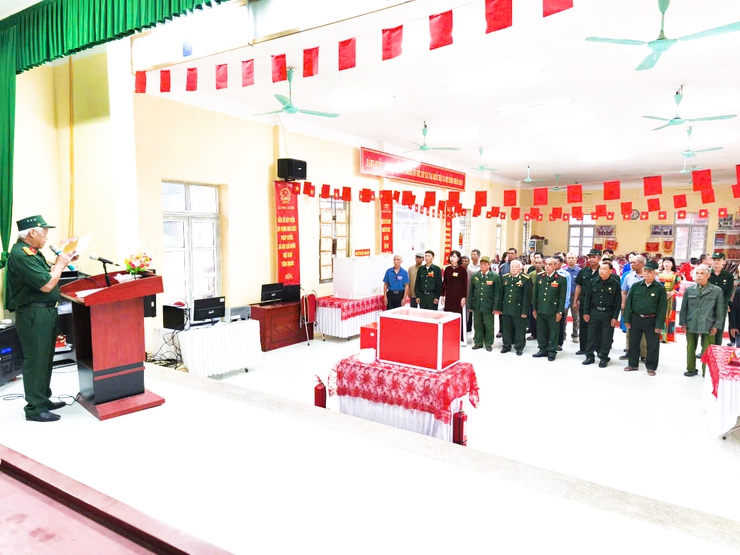 Khu vực bỏ phiếu số 42, thôn Thao Nội đạt  98% cử tri tham gia bầu cử- Ảnh 1.