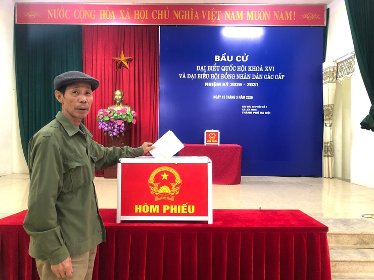 Chủ tịch UBND xã Nguyễn Qúy Mạnh dự Lễ khai mạc tại Tổ bỏ phiếu số 1 - Cụm 5 Thọ Xuân- Ảnh 4.