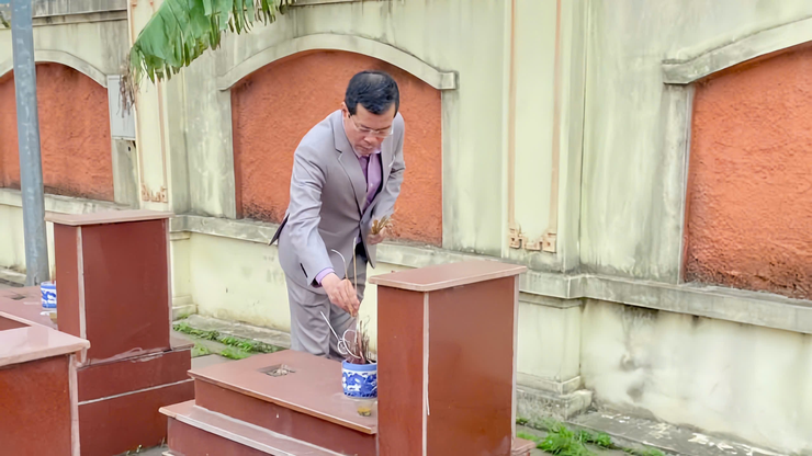 Xã Yên Lãng tổ chức viếng nghĩa trang liệt sĩ trước ngày bầu cử- Ảnh 4.