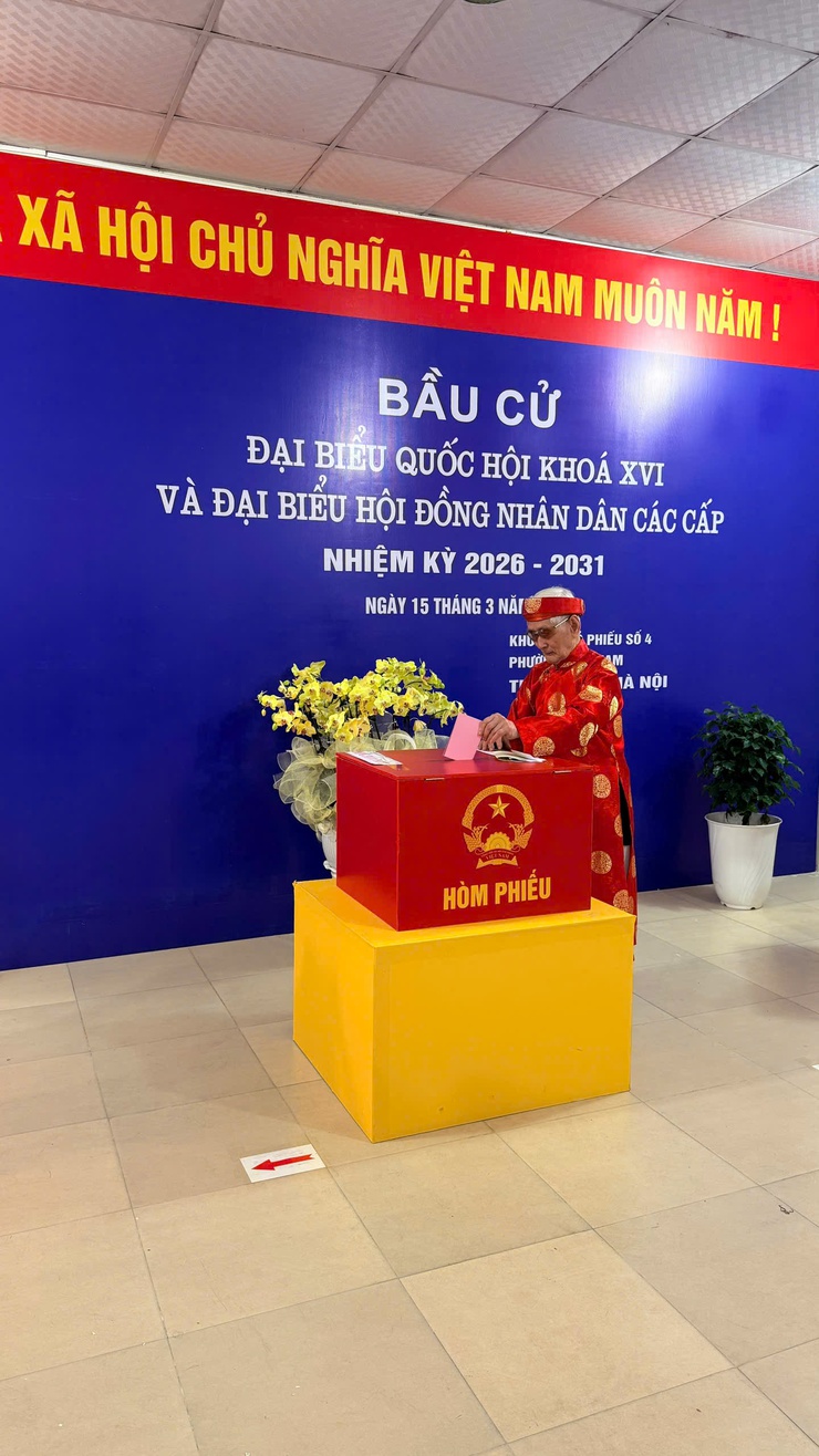 Cử tri phường Lĩnh Nam nô nức đi bầu cử từ sáng sớm- Ảnh 9.