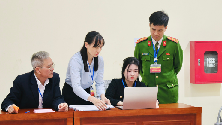 XÃ YÊN LÃNG RỘN RÀNG KHAI MẠC NGÀY BẦU CỬ- Ảnh 6.