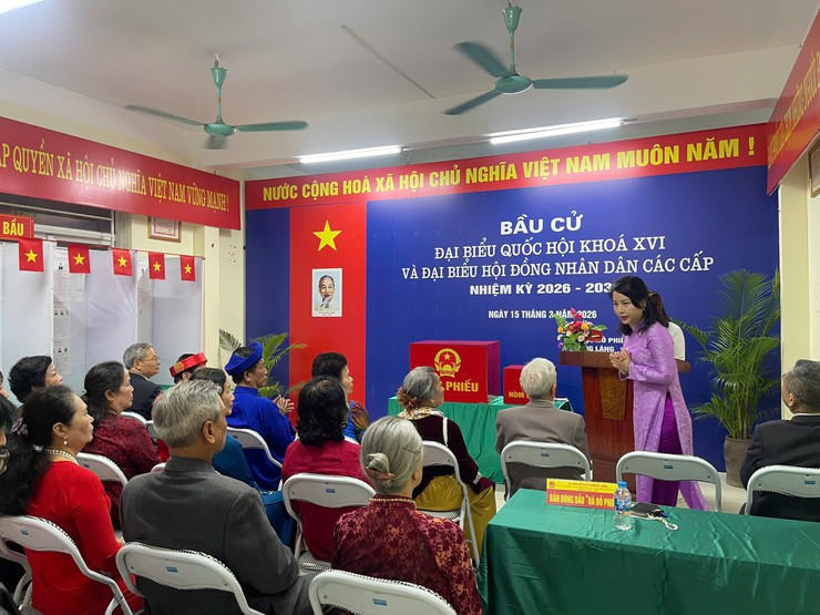 KHÔNG KHÍ TRANG NGHIÊM TRONG GIỜ PHÚT MỞ ĐẦU NGÀY BẦU CỬ TẠI PHƯỜNG LÁNG- Ảnh 4.