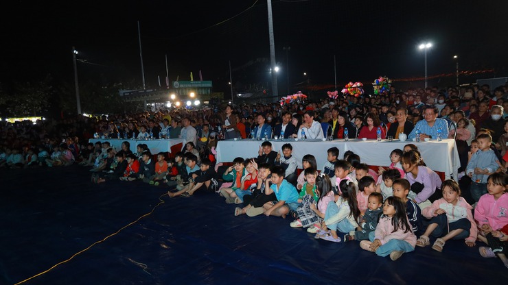 Rực rỡ đêm nghệ thuật chào mừng ngày hội bầu cử tại xã Suối Hai- Ảnh 5.