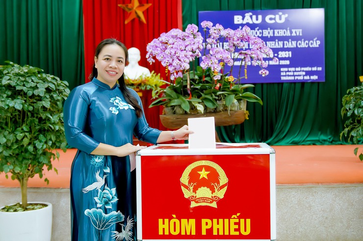 Thôn Giấy Cơ Khí, xã Phú Xuyên tưng bừng với ngày hội non sông- Ảnh 4.