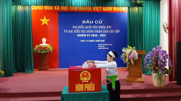 Cử tri xã Hòa Lạc hân hoan tham gia ngày hội bầu cử!- Ảnh 18.