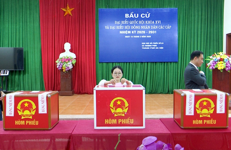 Tuổi trẻ xã Thượng Phúc phát huy vai trò trong ngày hội bầu cử- Ảnh 4.